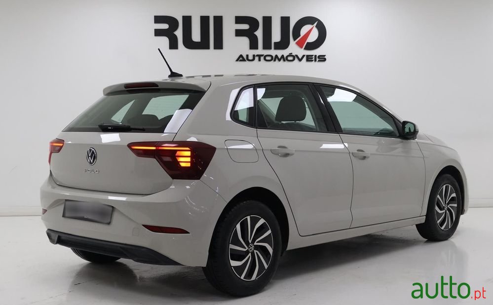 2022' Volkswagen Polo 1.0 Tsi Life photo #3