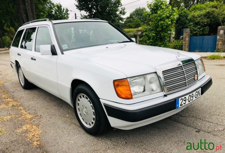 1990' Mercedes-Benz 300 photo #4