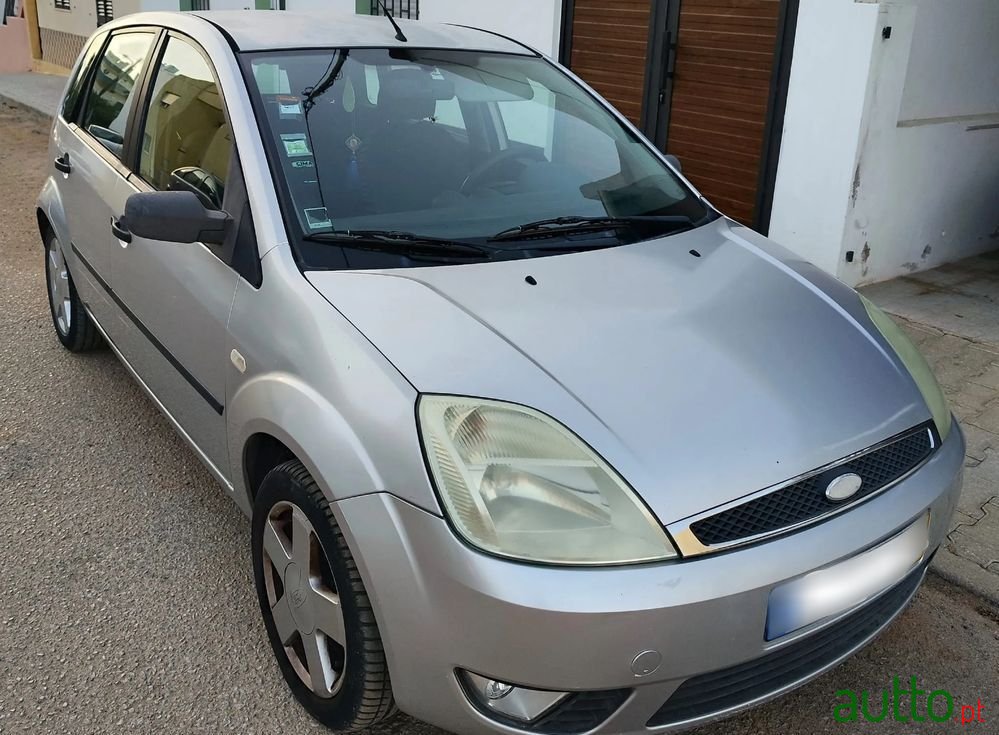 2004' Ford Fiesta photo #3
