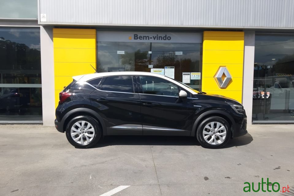 2021' Renault Captur photo #5