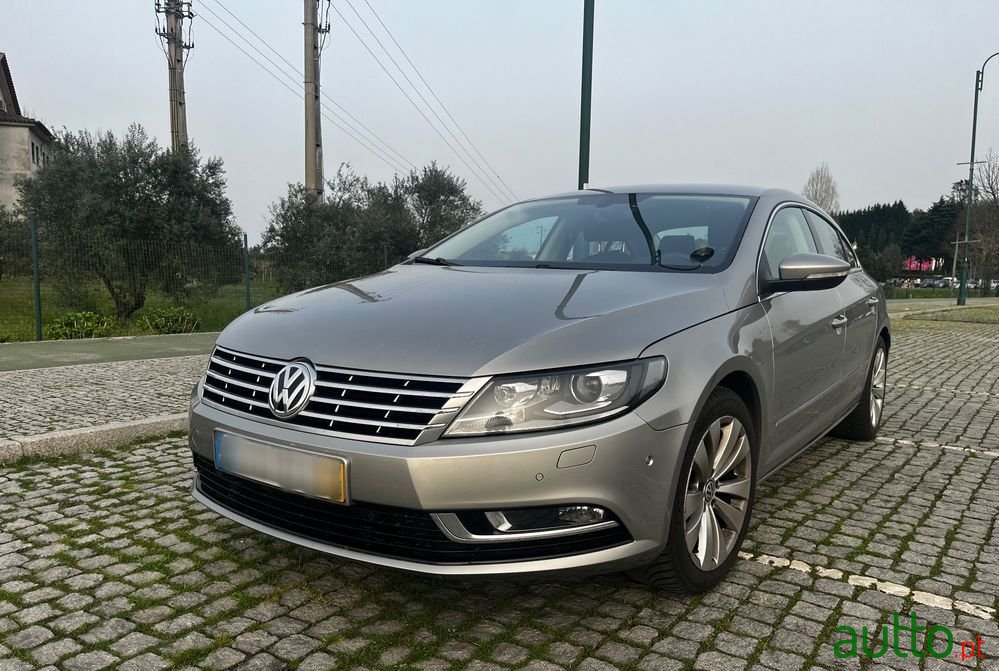 2017' Volkswagen 2.0 Tdi Bluemotion photo #1