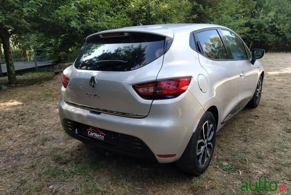 2017' Renault Clio photo #6