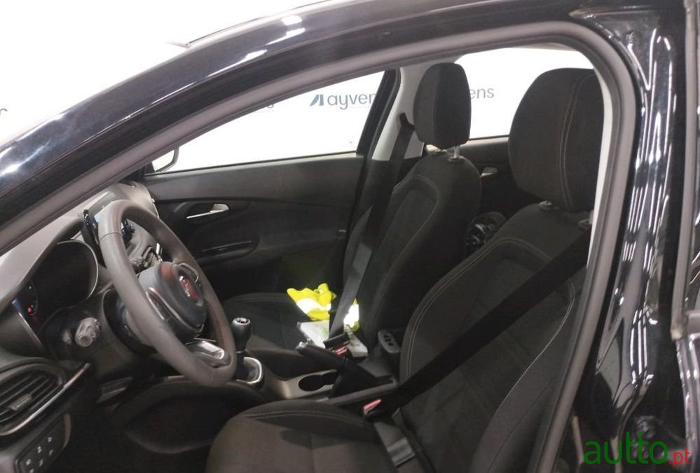 2021' Fiat Tipo 1.3 Multijet Life photo #5