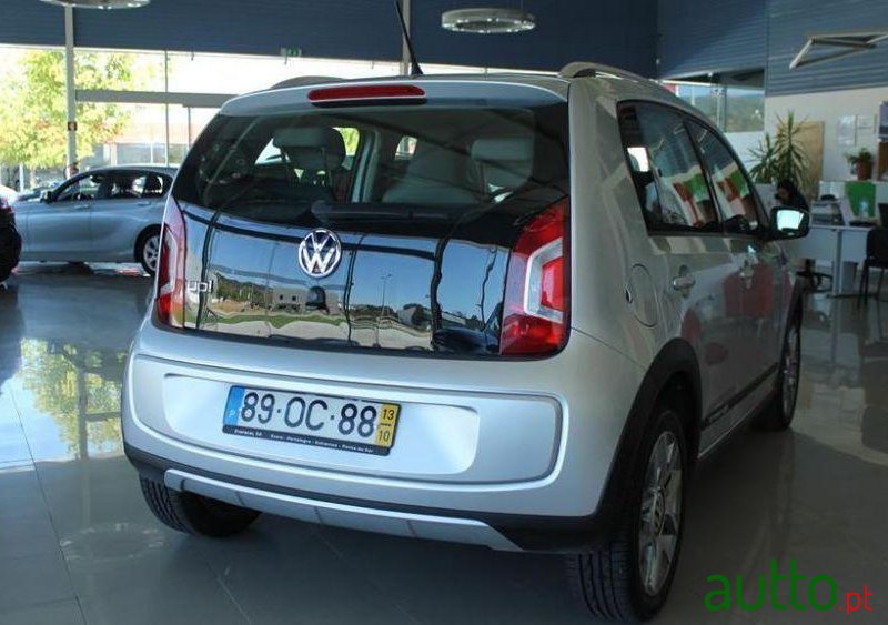 2013' Volkswagen Up 1.0 Cross Up photo #1
