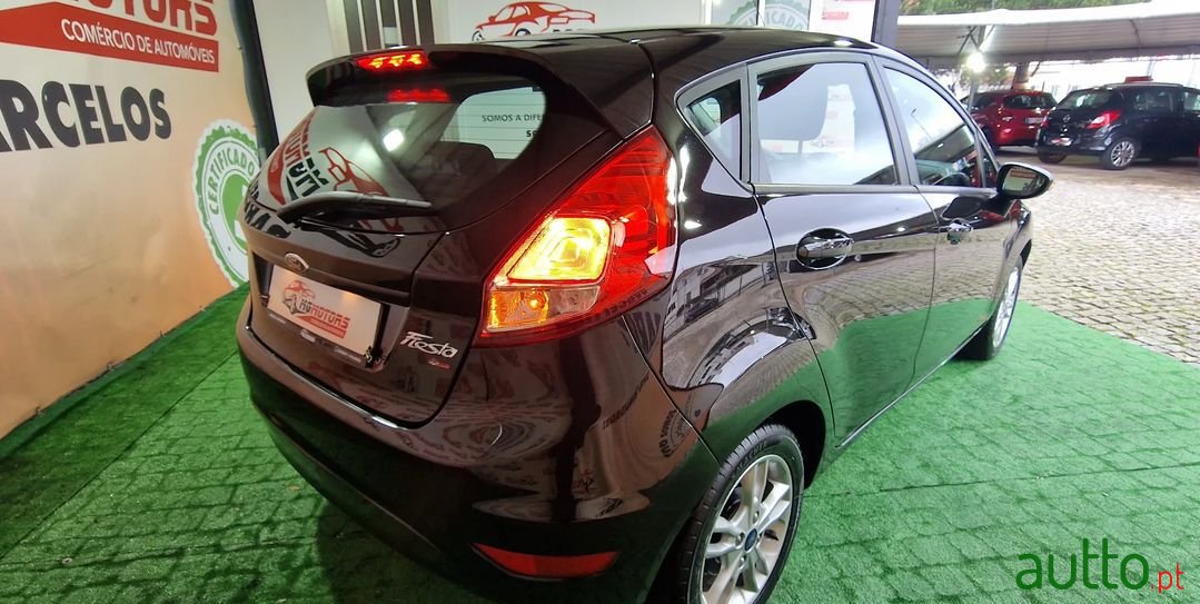 2015' Ford Fiesta photo #4