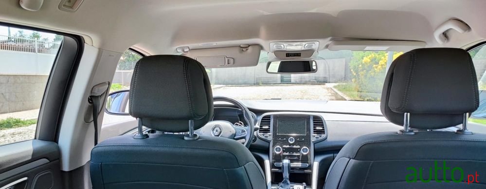 2017' Renault Talisman Sport Tourer photo #6