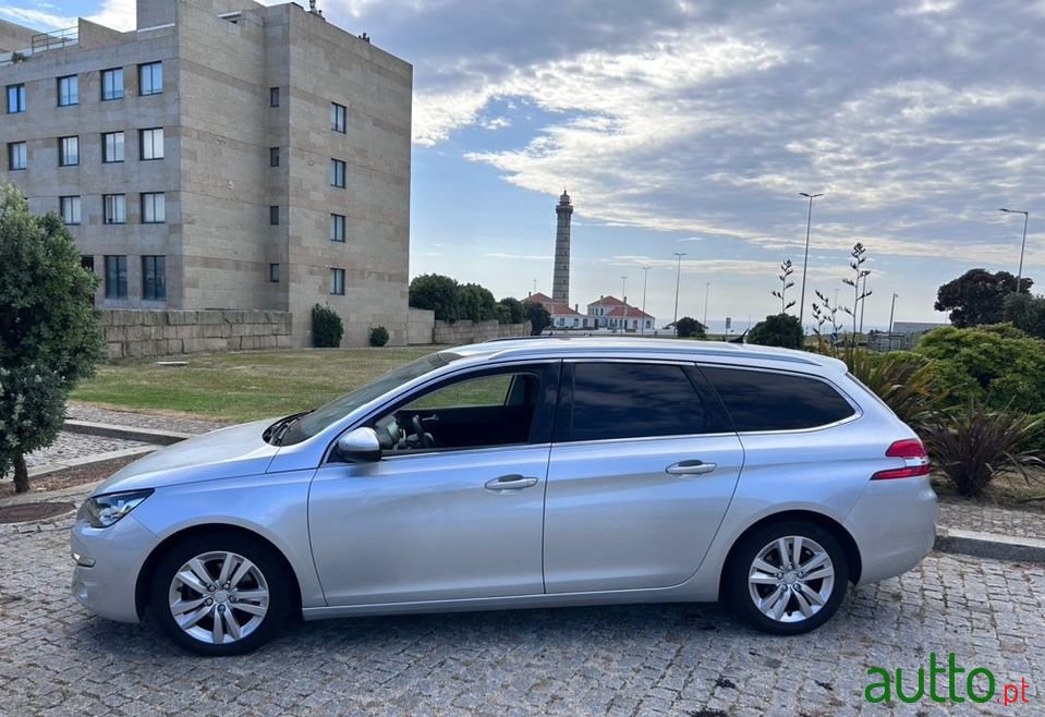 2014' Peugeot 308 Sw photo #3