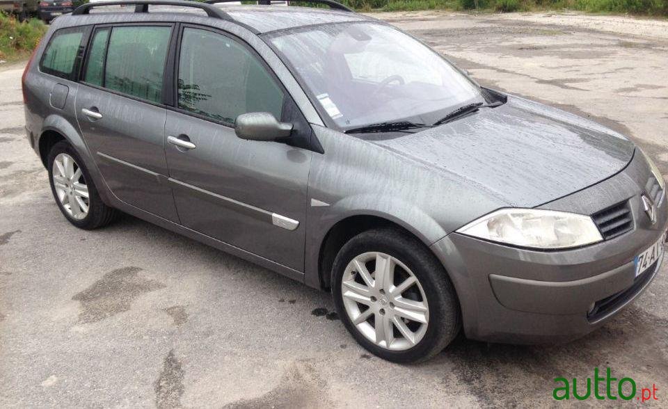 2005' Renault Megane Break photo #2