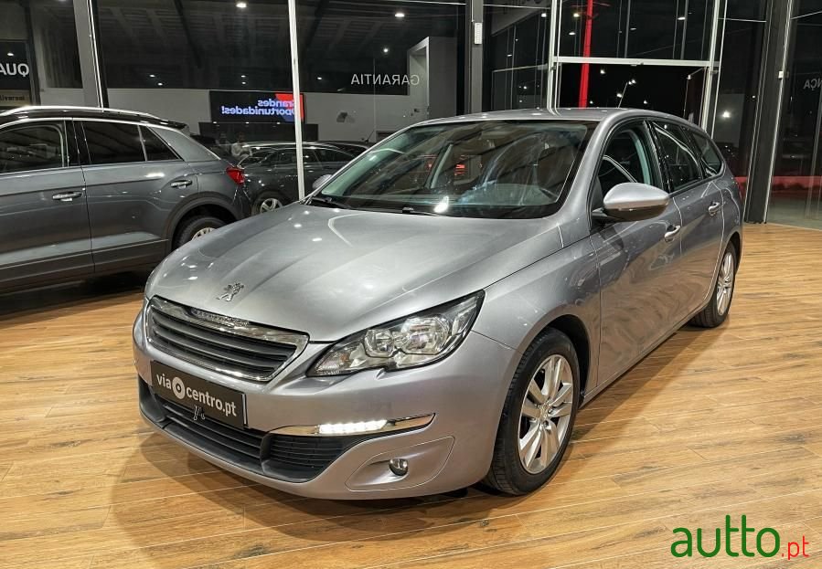 2017' Peugeot 308 Sw photo #1