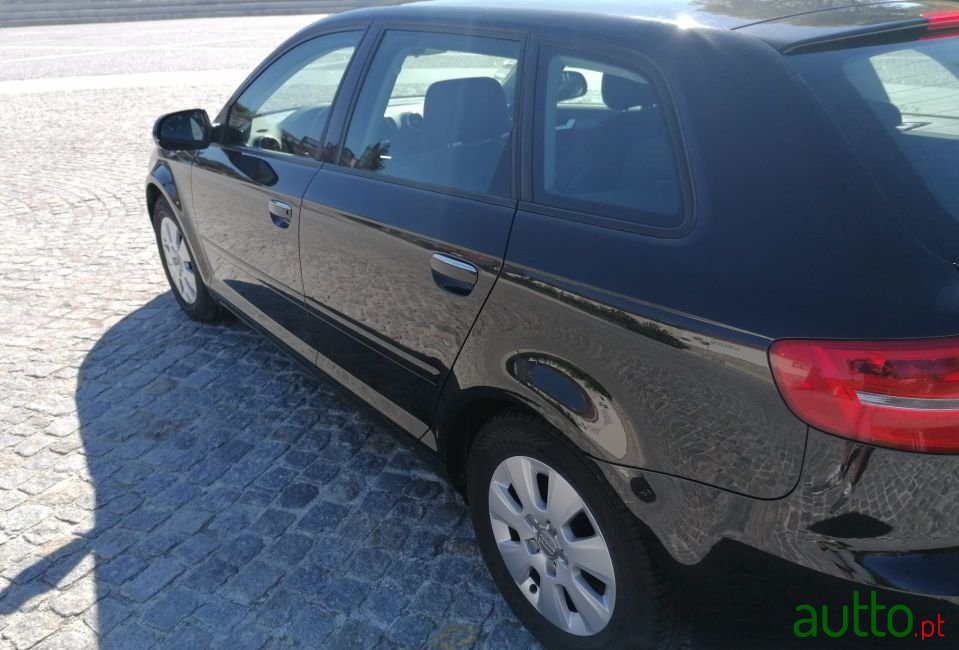 2011' Audi A3 Sportback photo #5