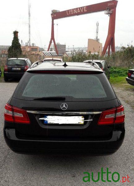 2011' Mercedes-Benz E 200 Cdi Avantgarde Be Auto. photo #2