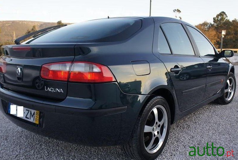 2005' Renault Laguna 1.9 Dci Privilège photo #1