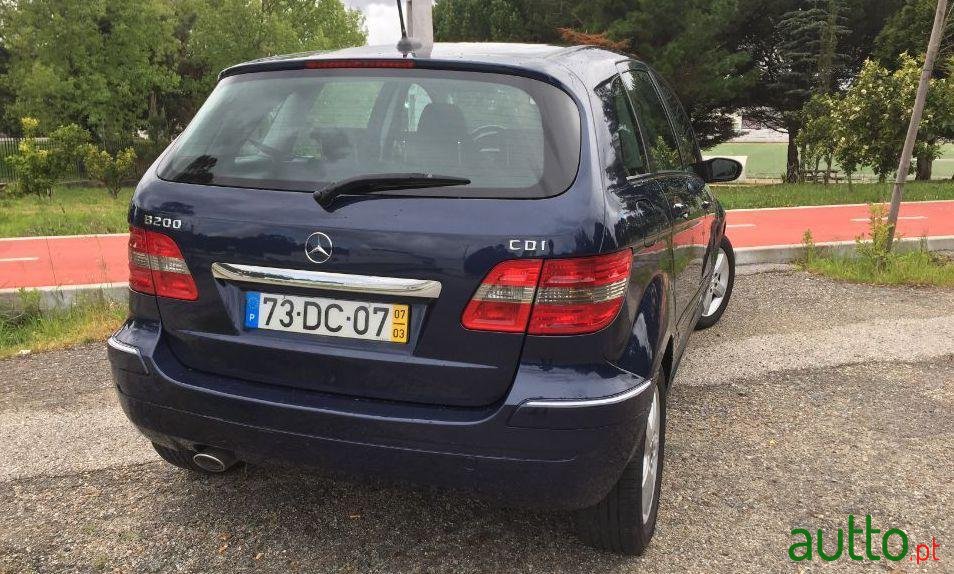 2007' Mercedes-Benz B-200 Cdi photo #3