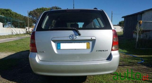 2002' Toyota Corolla Touring Sports photo #1