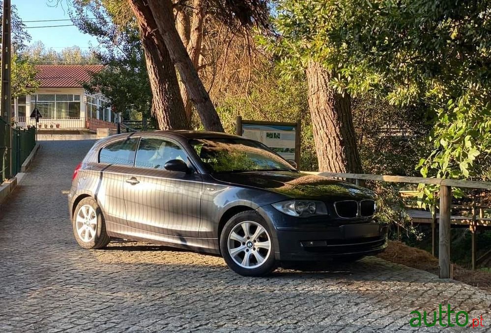 2008' BMW 118 D photo #3