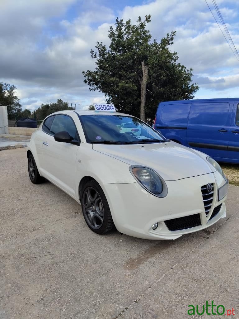 2010' Alfa Romeo MiTo photo #2