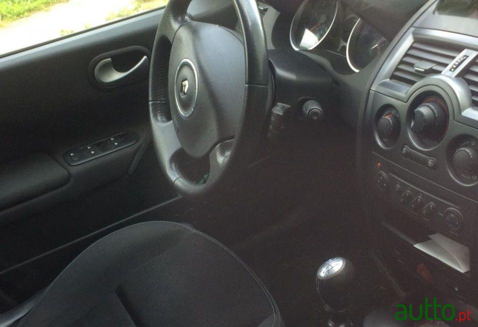 2008' Renault Megane Break photo #1