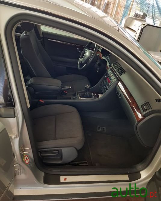 2006' Audi A4 Avant photo #6