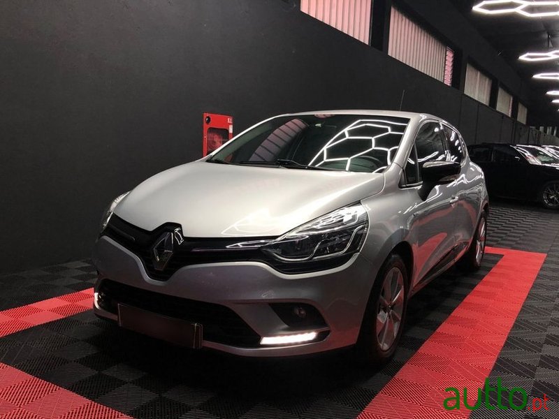 2017' Renault Clio 0.9 Tce Limited photo #3