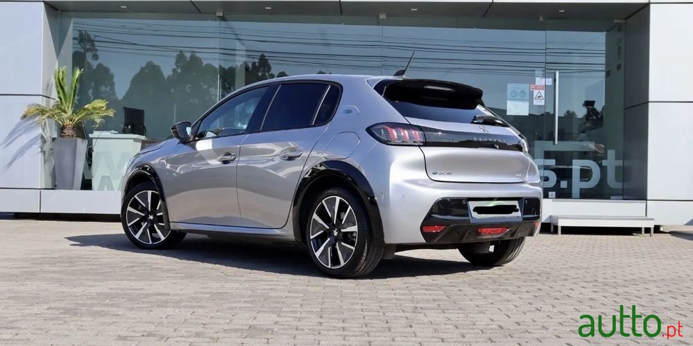 2020' Peugeot e-208 Gt Pack photo #2