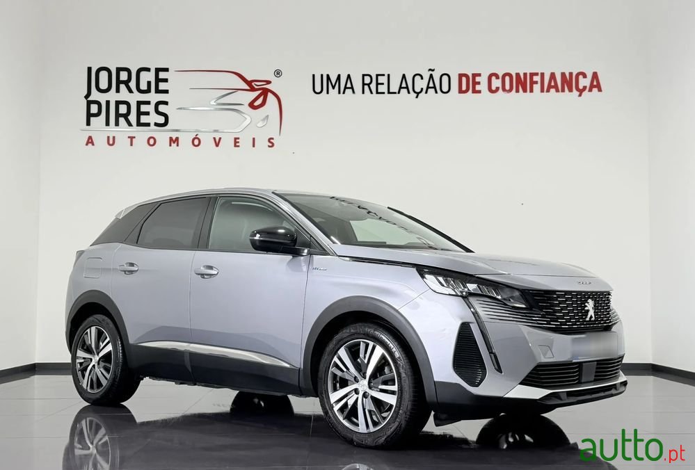 2023' Peugeot 3008 1.6 Hybrid Allure E-Eat8 photo #2