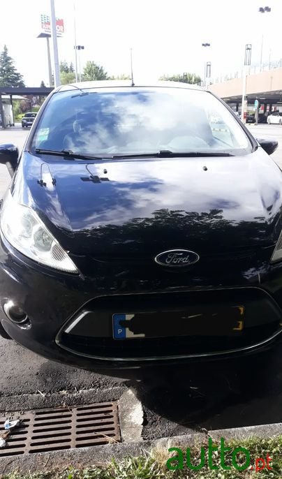 2010' Ford Fiesta photo #1