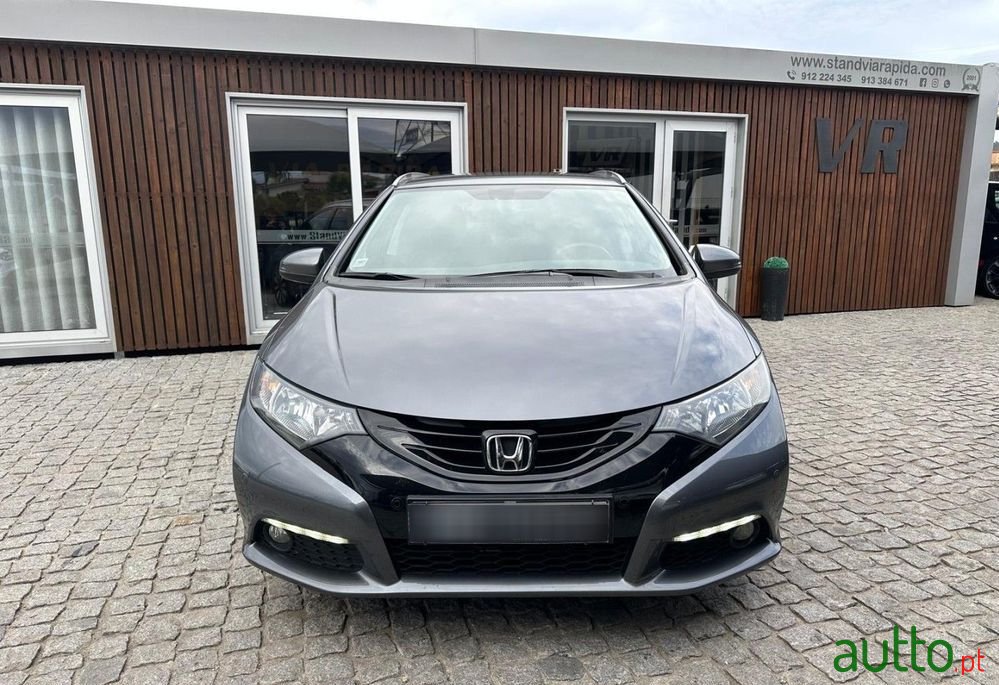 2014' Honda Civic Tourer photo #2