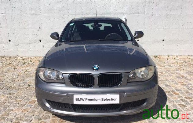 2010' BMW 116 D photo #1