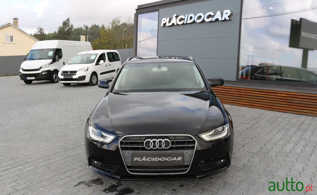 2013' Audi A4 Avant photo #4