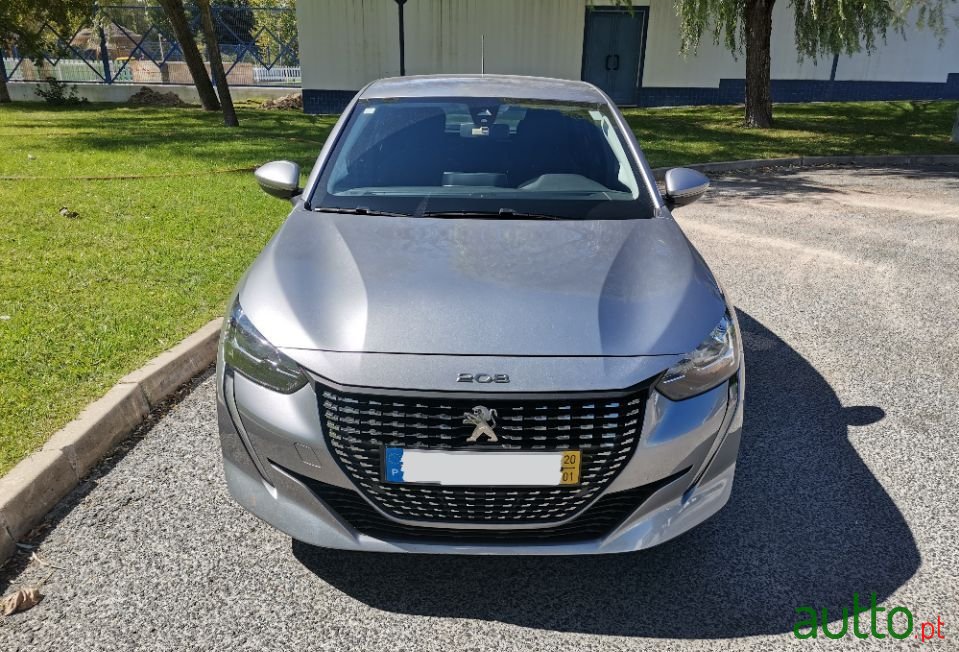 2020' Peugeot 208 photo #3