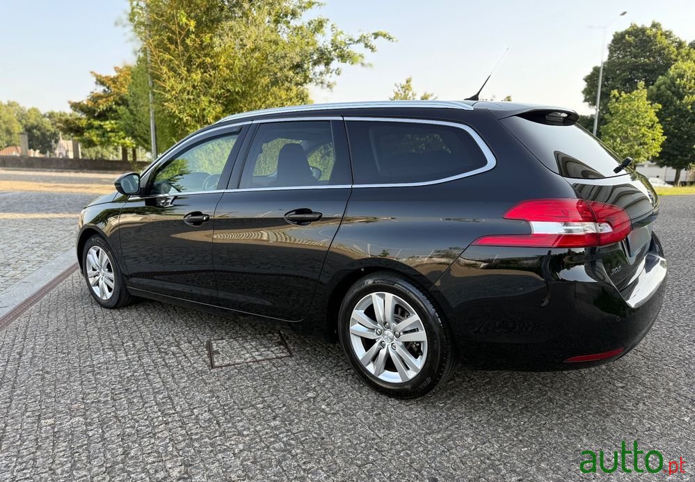 2015' Peugeot 308 Sw photo #2