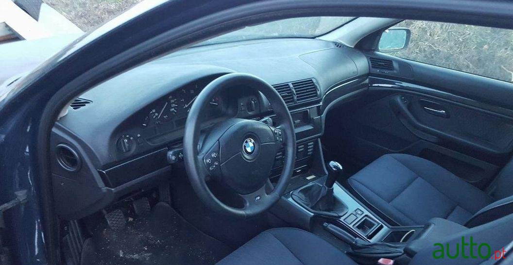 2001' BMW 520 Touring photo #1