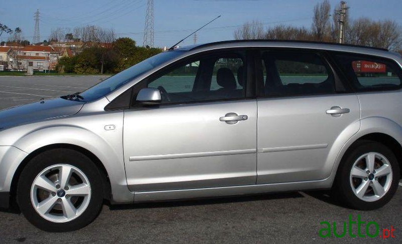 2007' Ford Focus Sw photo #1