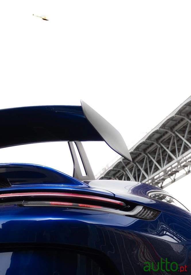 2023' Porsche 911 photo #6