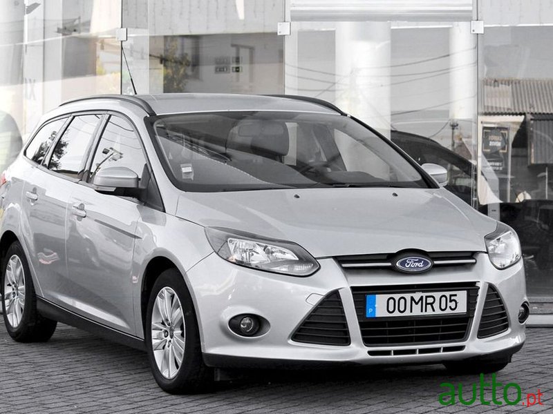 2012' Ford Focus Sw photo #1