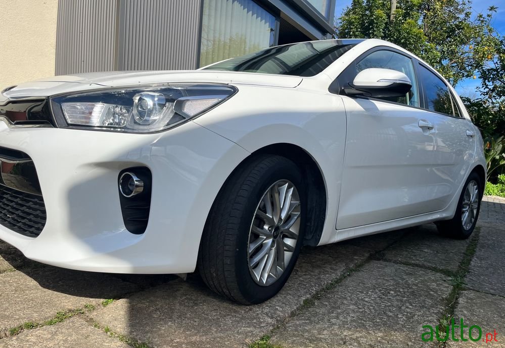 2018' Kia Rio photo #2