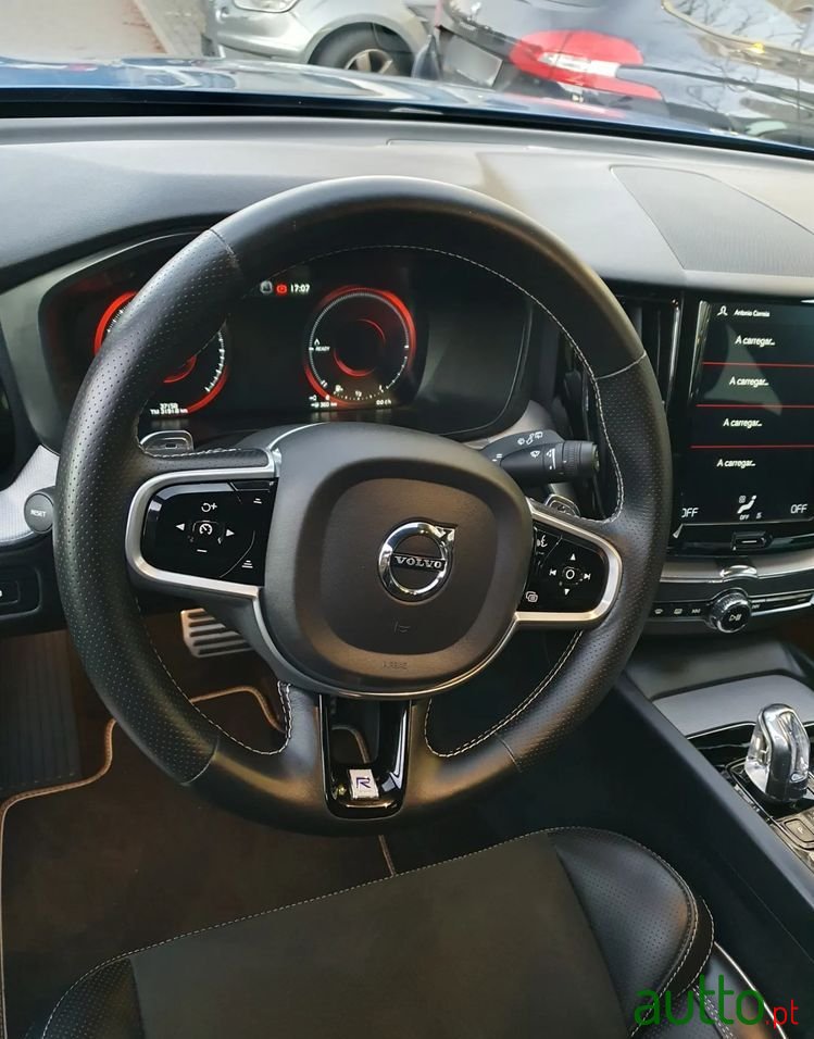 2019' Volvo Xc 60 photo #5