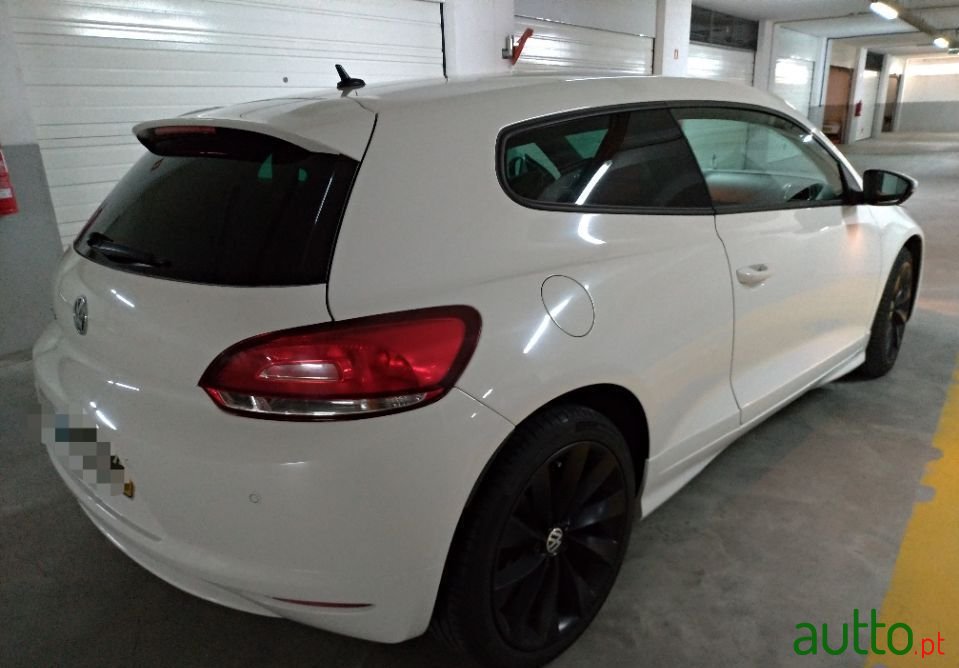 2009' Volkswagen Scirocco photo #2