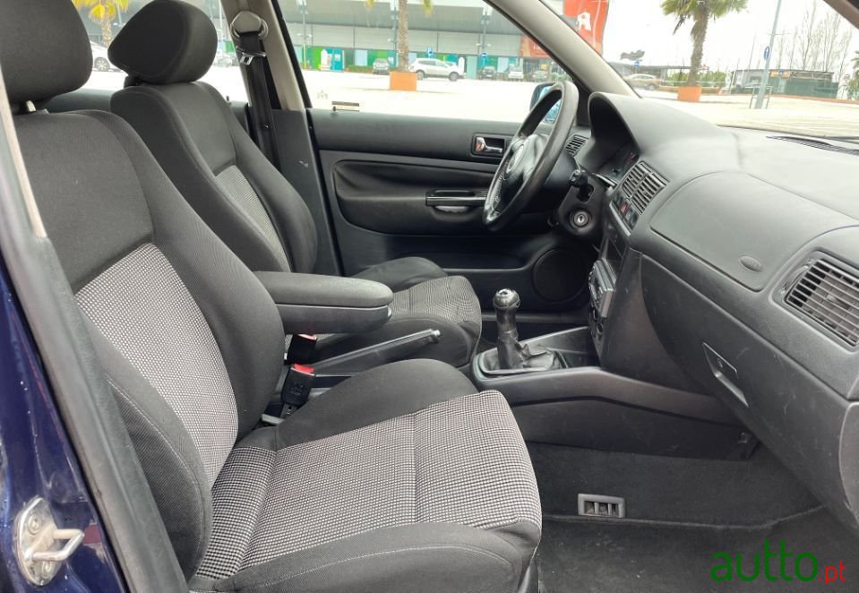 1999' Volkswagen Golf photo #6