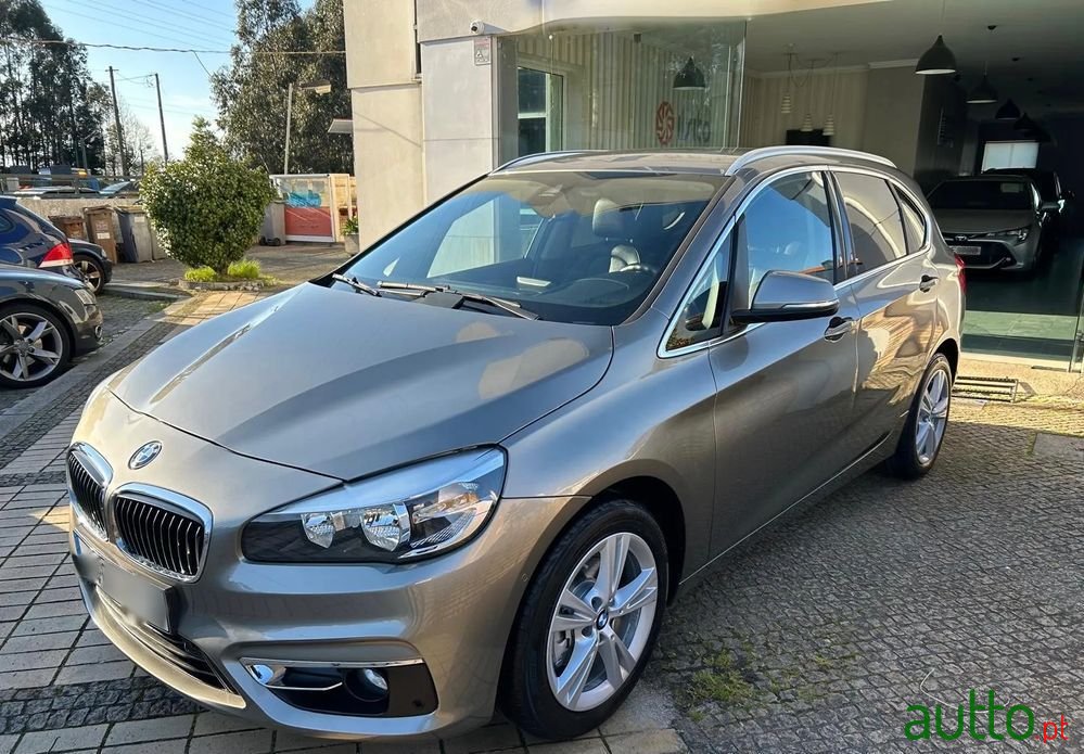 2015' BMW Série 2 D Line Luxury photo #1