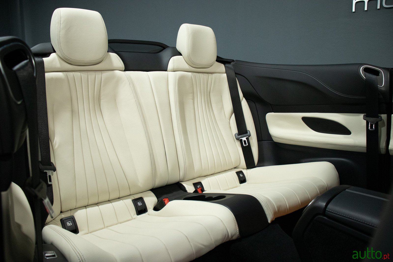 2020' Mercedes-Benz E 300 photo #6