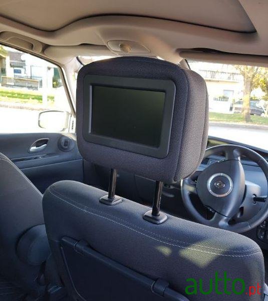 2010' Renault Espace photo #5