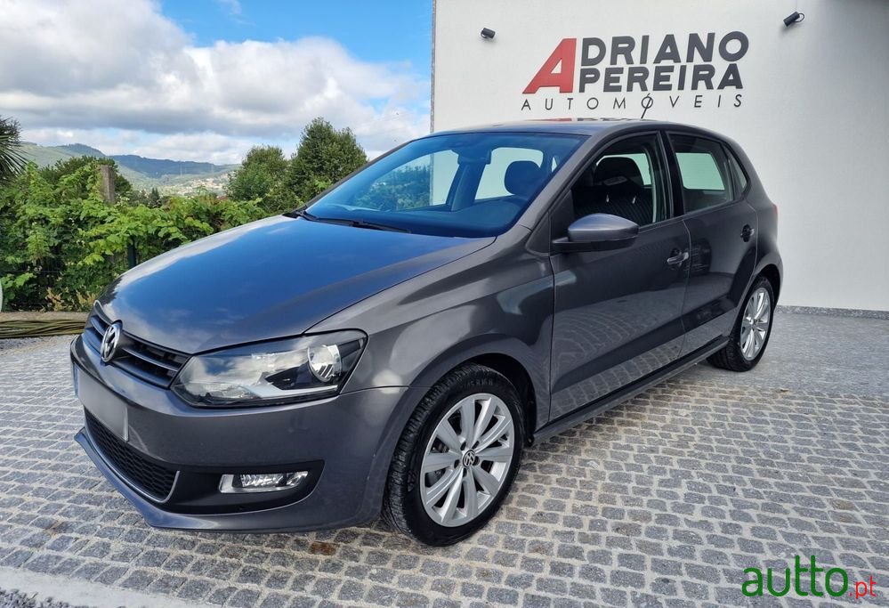 2011' Volkswagen Polo 1.2 Tdi Highline photo #2