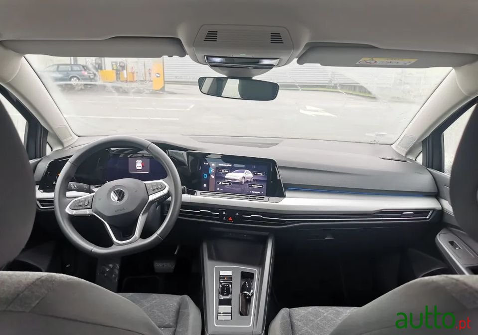 2021' Volkswagen Golf photo #6