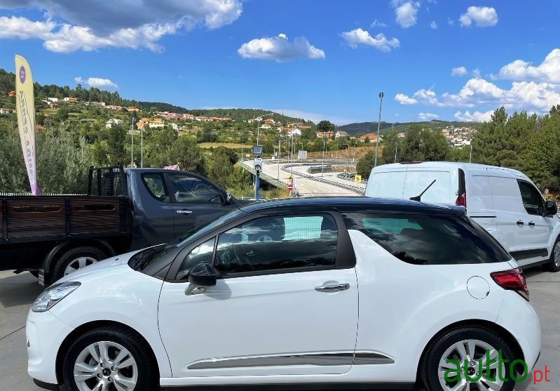 2015' Citroen DS3 photo #5