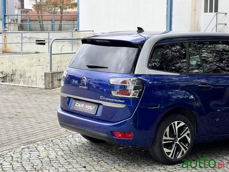 2019' Citroen Grand C4 SpaceTourer photo #5