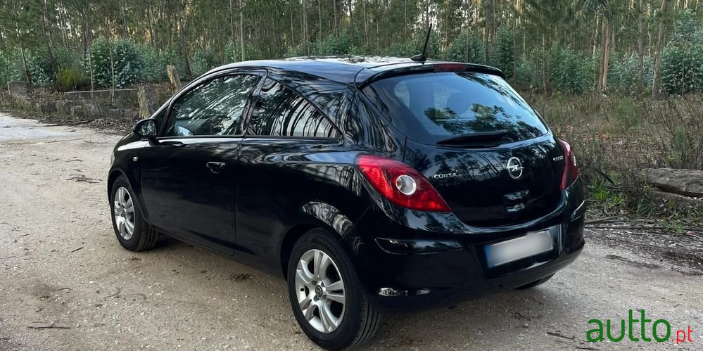 2012' Opel Corsa photo #3