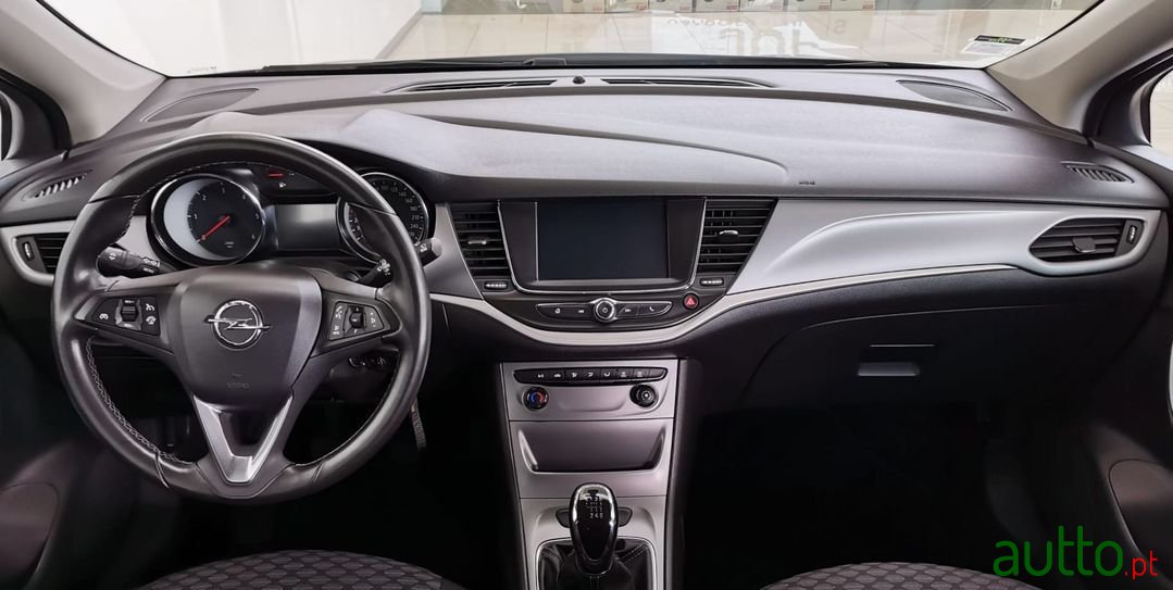 2017' Opel Astra Sports Tourer photo #5