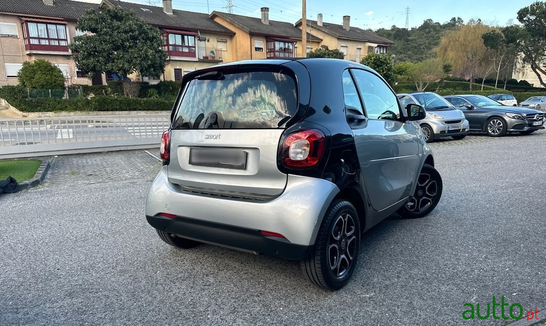 2019' Smart Fortwo photo #4