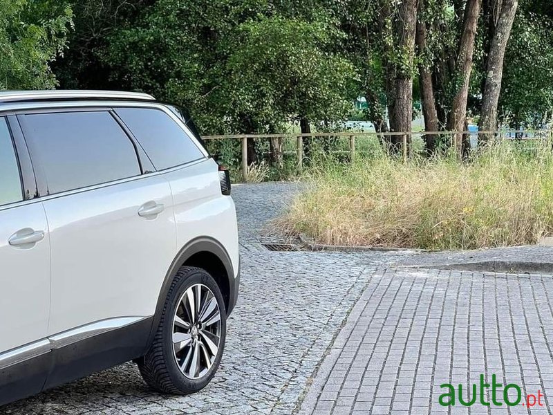 2019' Peugeot 5008 photo #4